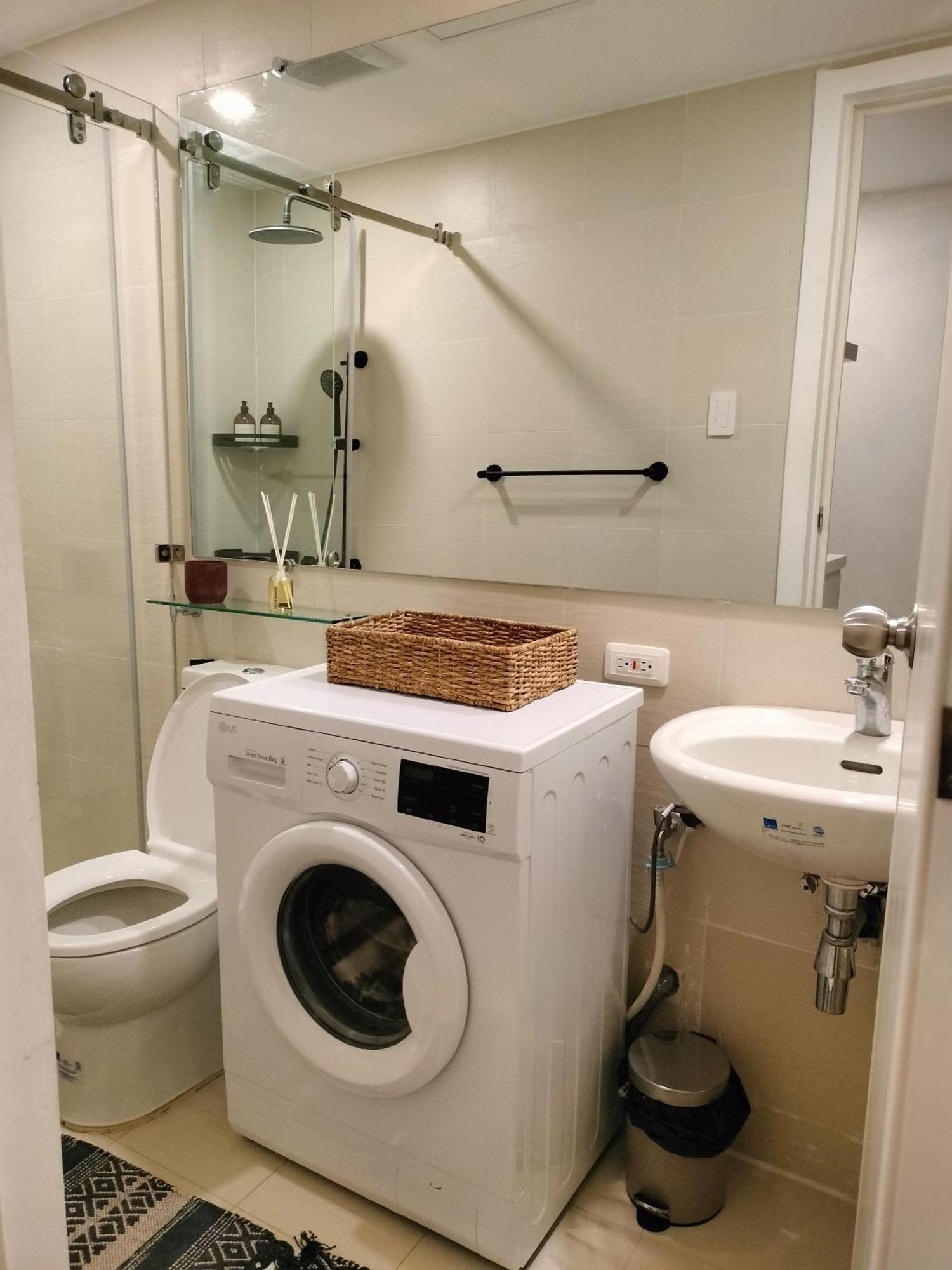 Azure North Studio Units Located In 17Th Floor And Above San Fernando  Εξωτερικό φωτογραφία